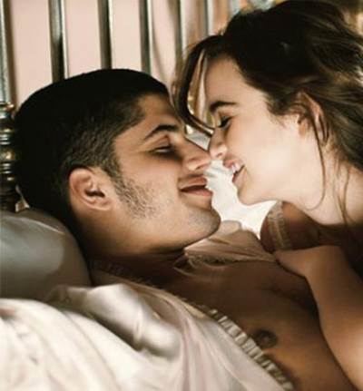 10 أمور يفضلها الرجل في العلاقة الحميمة