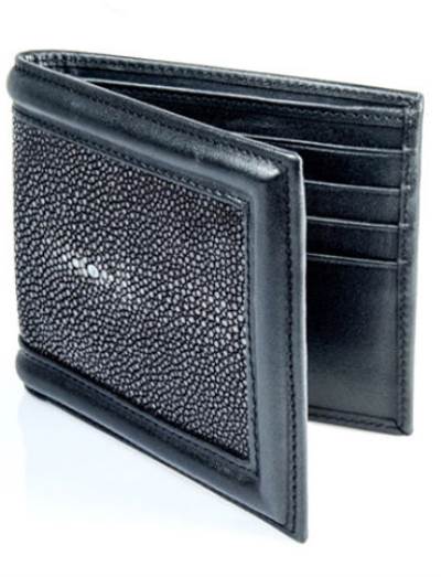 للرجال .. محافظ جيب بتصميمات وألوان عصرية جريئة