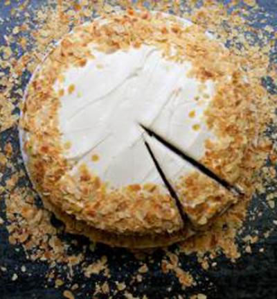 كيك الجزر واللوز من المطبخ الهولندي التقليدي