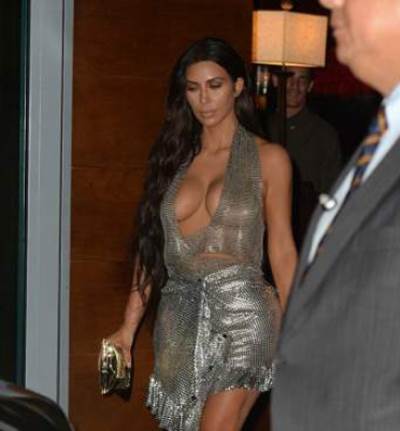 كيم كارداشيان وليدي جاجا عرض مفاتن وجمال مفقود