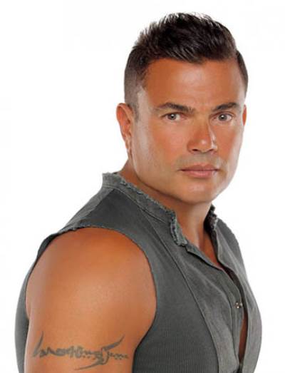 بعد سنوات عديدة عمرو دياب يعود للإعلام بسبب أحمد أبو هشيمة