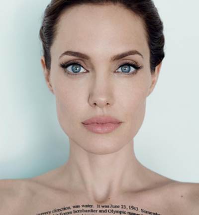 أنجلينا جولي تنزع عن جسدها كل ما يتعلق ببراد بيت