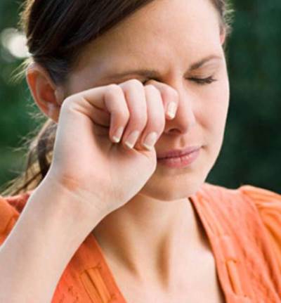 إحذر هذه العادات فقد تفسد عينيك