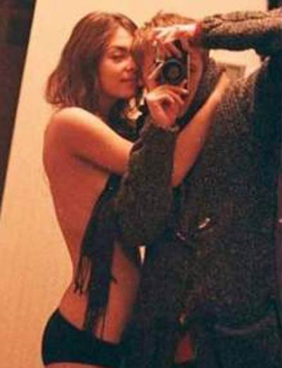 انتشار صور لوزيرة أوكرانية نصف عارية يثير الجدل