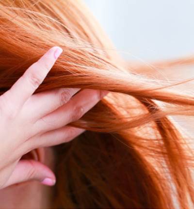 نصائح الخبراء للسيطرة على تطاير الشعر