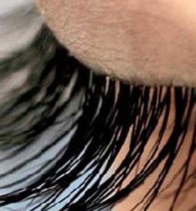 أفضل وصفة لتطويل الرموش قبل الزفاف