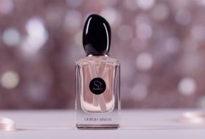 العطر الجديد لجورجيو أرماني Giorgio Armani Si Rose Signature 