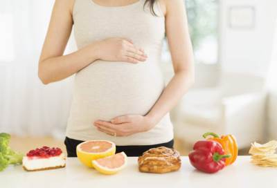 ما الأطعمة التي يجب تجنبها خلال فترة الحمل؟