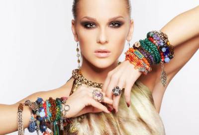 القلائد العريضة موضة 2017