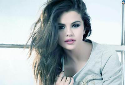 هل تُخطط سيلينا جوميز لزواجٍ قريبٍ من ذا ويك اند ؟