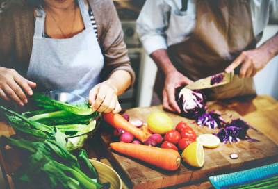 لا تفعل هذه الأشياء أبداً بعد الأكل مباشرة