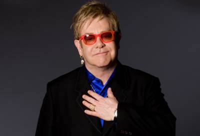 إلتون جون في العناية المركزة بعد إصابته بعدوى بكتيرية