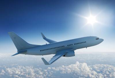 طيار يصفع راكبة على وجهها لفض شجار عنيف .. وهذا مصيره