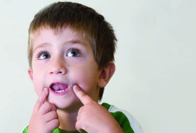 تعرف على أهمية دور التخاطب في مساعدة الأطفال المصابين بالتوحد