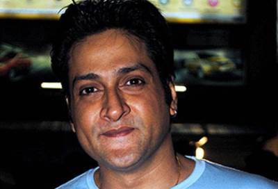  وفاة نجم بوليوود أندر كومار عن عمر 43 عاماً