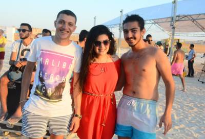 بالصور"كليك" يُحيى حفل افتتاح "توركويز بيتش" 