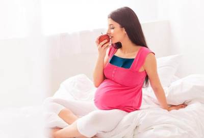 فوائد الفاكهة للحامل تبدأ من مرحلة الجنين