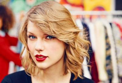 خطوة مفاجئة من تايلور سويفت