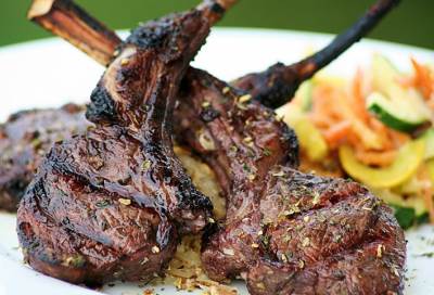 طريقة عمل لحم الخروف المشوي بالبهارات