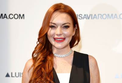 ليندسي لوهان تدافع عن "المتحرش الشهير"