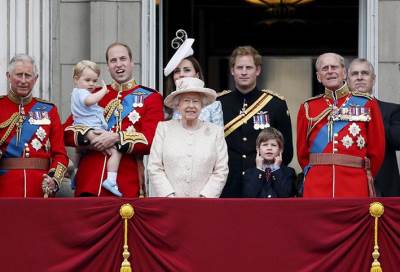 هذا ما تفضله الملكة اليزابيت وأبناؤها وحفيدها جورج من برامج ومسلسلات
