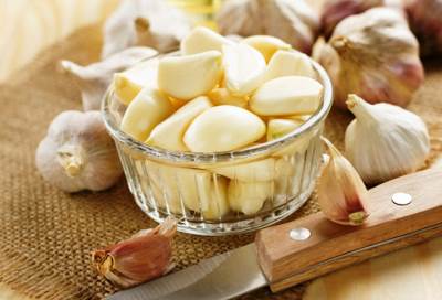 أضرار تناول الثوم بكثرة 