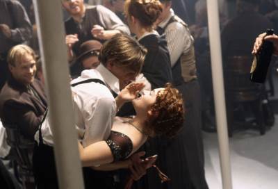 مخرج "تيتانيك" يكشف سبب وفاة "جاك"