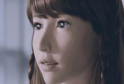 بالفيديو .. روبوت تقتحم عالم المونولجست