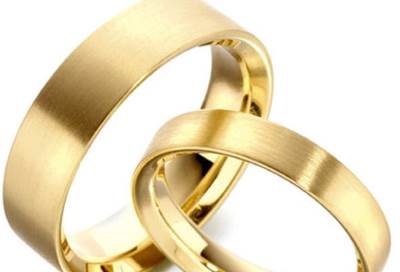 رجلان يعقدان قرانهما من أجل التهرب من الضرائب في أيرلندا