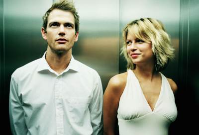 بين المداعبة والمتعة اليكم أهم ما يجب أن يعرفه كل رجل عن النشوة عند المرأة