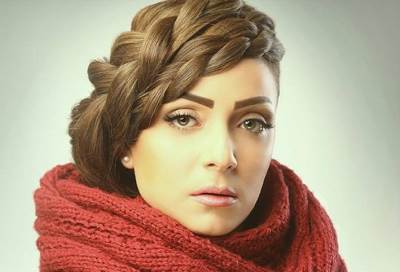 ريم البارودي بائعة ورد في "السر"