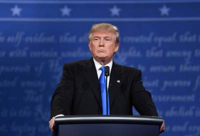 لن تصدقوا تكلفة العشاء مع ترامب والتقاط صورة برفقته!