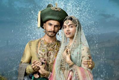 بسبب حاكم مسلم .. ماليزيا تحظر عرض فيلم هندي