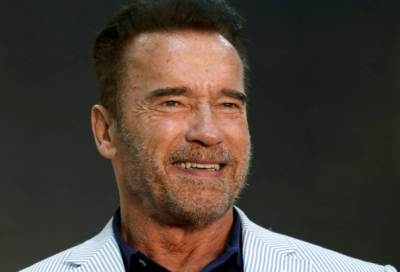 بعد العملية .. أرنولد شوارزنيجر يستعيد وعيه ويقول : "بالفعل أنا عدت"