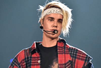 بالصور .. جاستين بيبر يصدم جمهوره بإطلالته في لوس أنجلوس