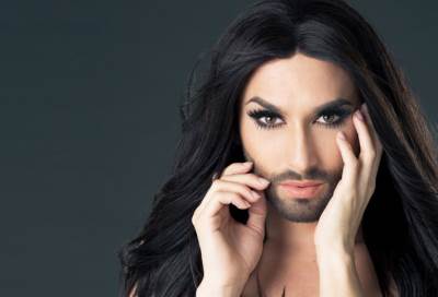 كونشيتا فورست تكشف عن اصابتها بالايدز