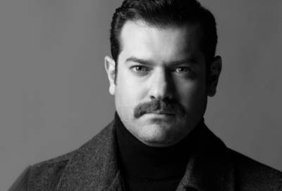 الموت يفجع عمرو يوسف