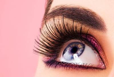طريقة سريعة لزيادة كثافة رموش العين