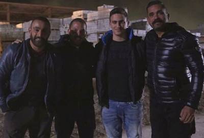 نجل أحمد السقا يقصف جبهة محمد رمضان بهذه الطريقة