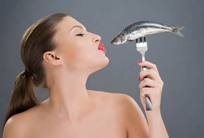 تناول الأسماك بانتظام يزيد من طاقة وحيوية الجسم