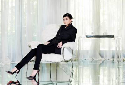 بعد تخطي ثروتها 900 مليون دولار .. جمهور كايلي يجمع لها تبرعات لتصبح أصغر بليونيرة فى العالم