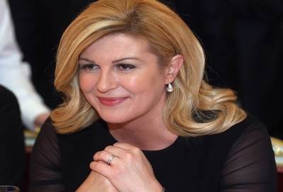 من هي هيكوليندا كيتاروفيتش رئيسة كرواتيا التي خطفت الأنظار في كأس العالم؟