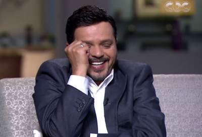 بعد غياب 16 عاما .. هنيدى ينافس أفلام السينما بمسرحية "صراع فى الفيلا"