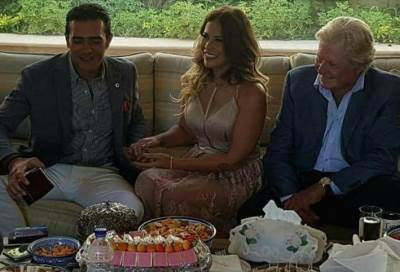 بالصور .. عقد قران منة حسين فهمي والمحامي طارق جميل