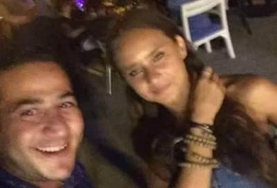 نيللي كريم تثير ضجة بصورتها مع "متحرش التجمع"