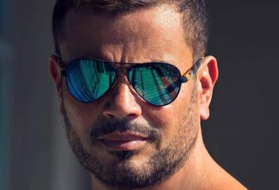 عمرو دياب يعلن عن المكان الجديد لحفله بعد تأجيله