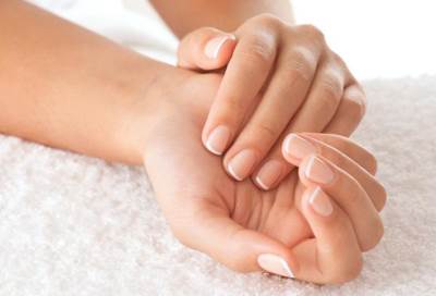 أضيفي هذه الأطعمة لنظامك الغذائي لتحصلي على أظافر أقوى