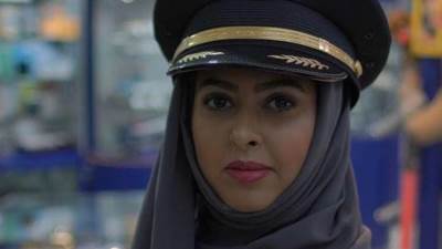 ياسمين الميمني .. أول  كابتن طيار سعودية