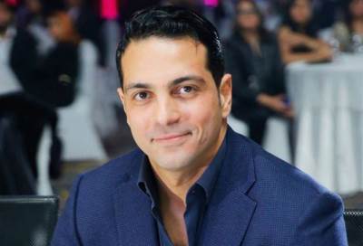 طليق نيللي كريم يتعرض لهجوم ناري بعد دفاعه عن دينا الشربيني