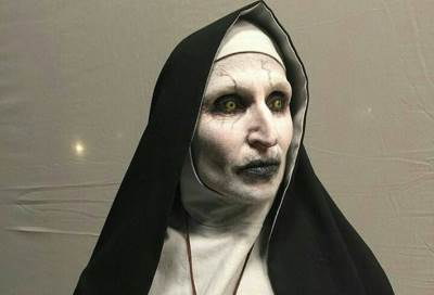 مخرج "The Nun" يروي تجربة مع "الأشباح" خلال تصوير الفيلم